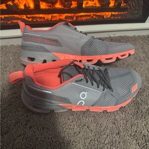 On cloud swiss engineering running shoes, pink and gray